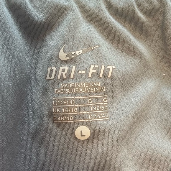 Nike Dri-Fit Women’s Orange Active Running Shorts - Picture 3 of 10